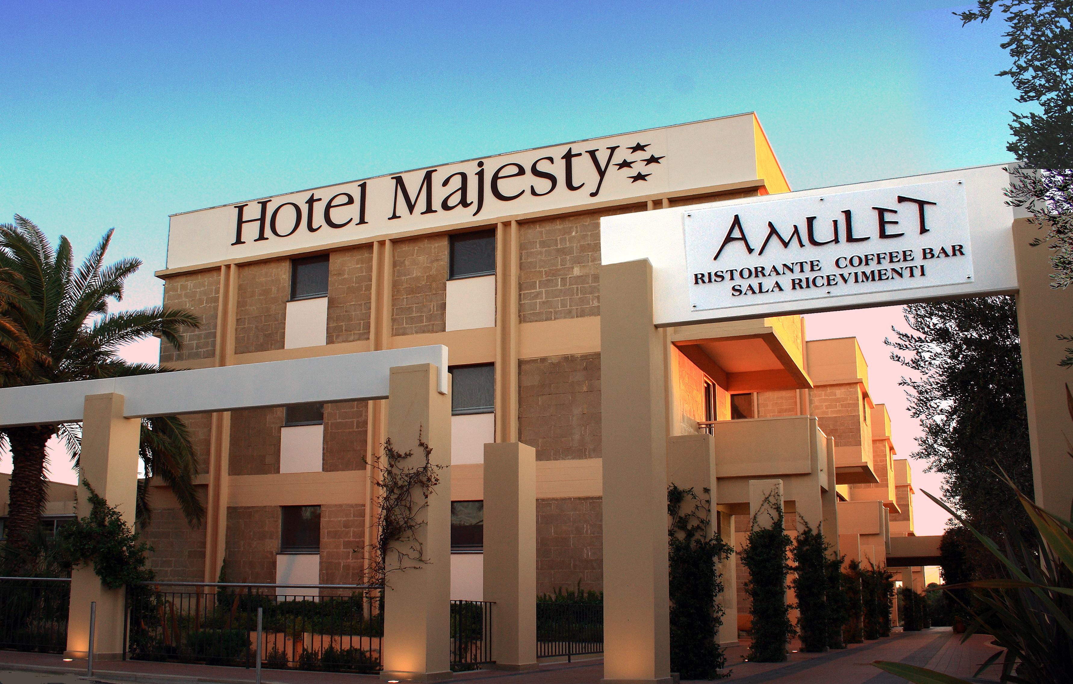 Hotel Majesty Bari Bagian luar foto
